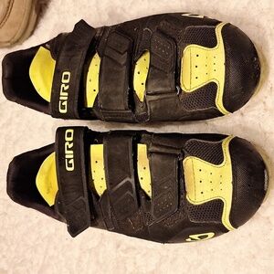 Mens Giro leather hook and loop bike shoes size 10.25